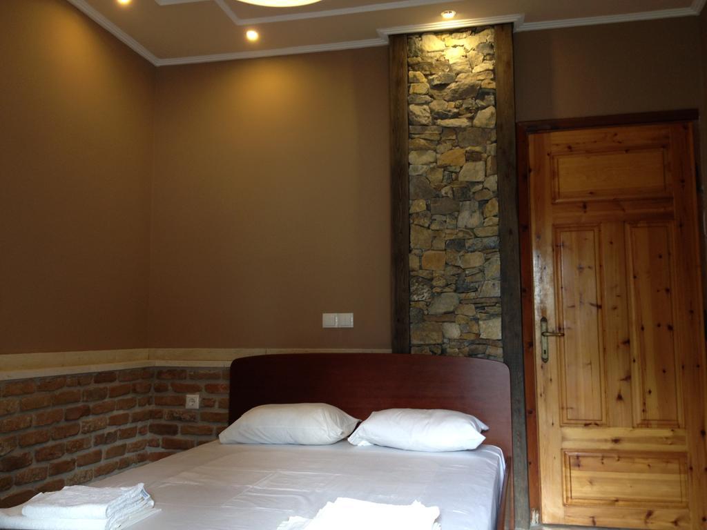 Menis Haus Daire Vrasná Oda fotoğraf