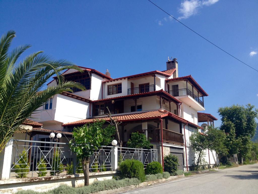 Menis Haus Daire Vrasná Dış mekan fotoğraf